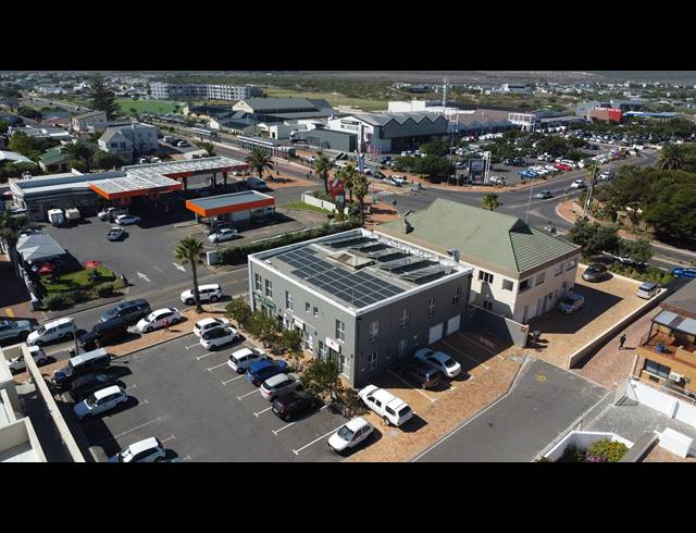 95M² OFFICE TO LET IN MELKBOSSTRAND CENTRAL